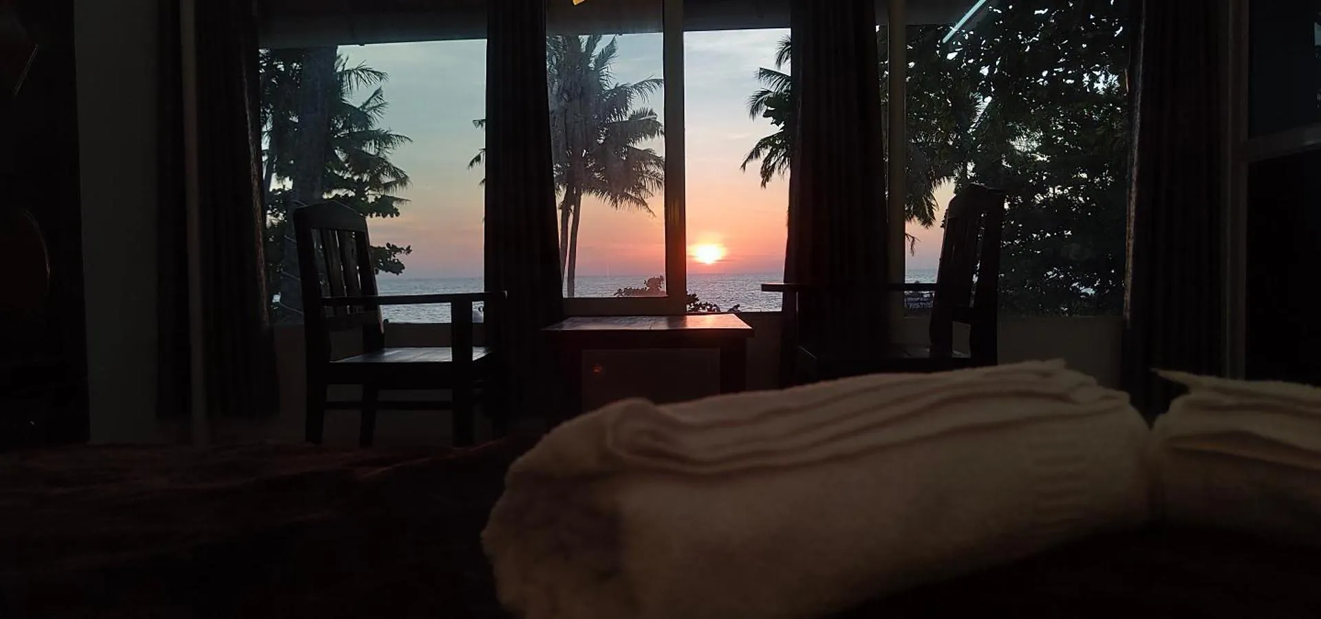 Marari Blue Whale Beach House Alappuzha Bed & Breakfast
